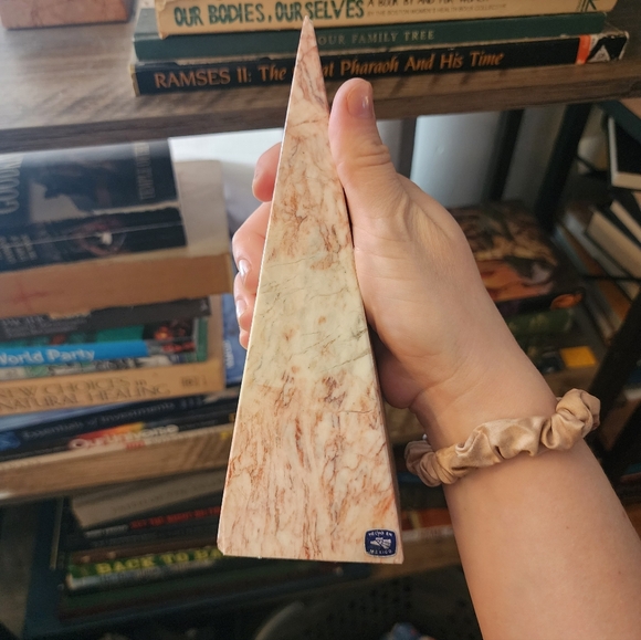 Marble Pyramid Decor Set - Picture 3 of 6